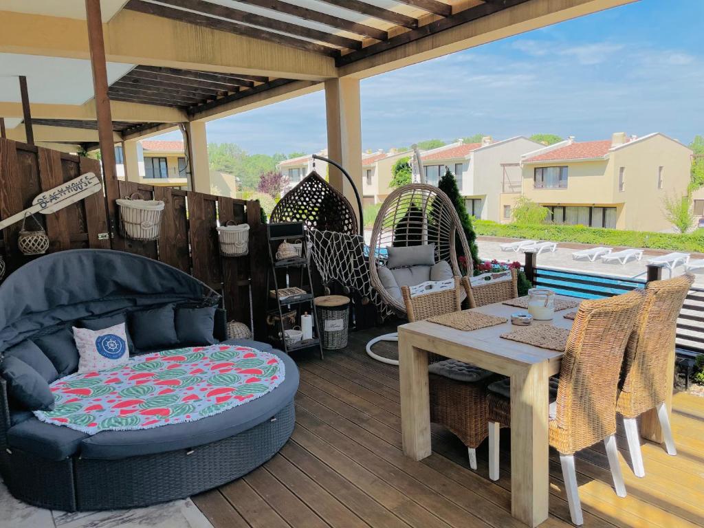 Posezení v ubytování Arapya Beach Apartment