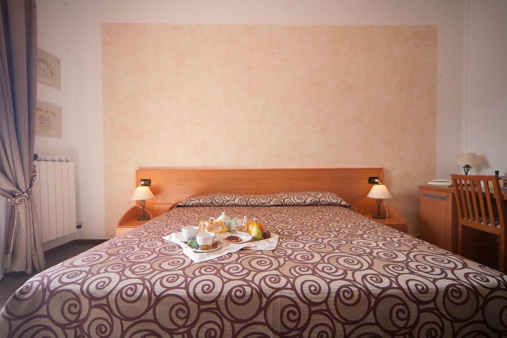 Albergo Suisse Bellevue - Standard Double Or Twin Room