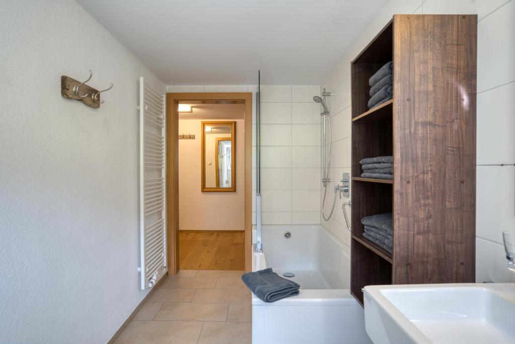 Un baño de HUS24