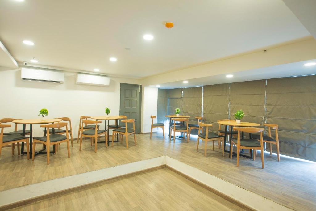 Octave Uptown Suites - Housity
