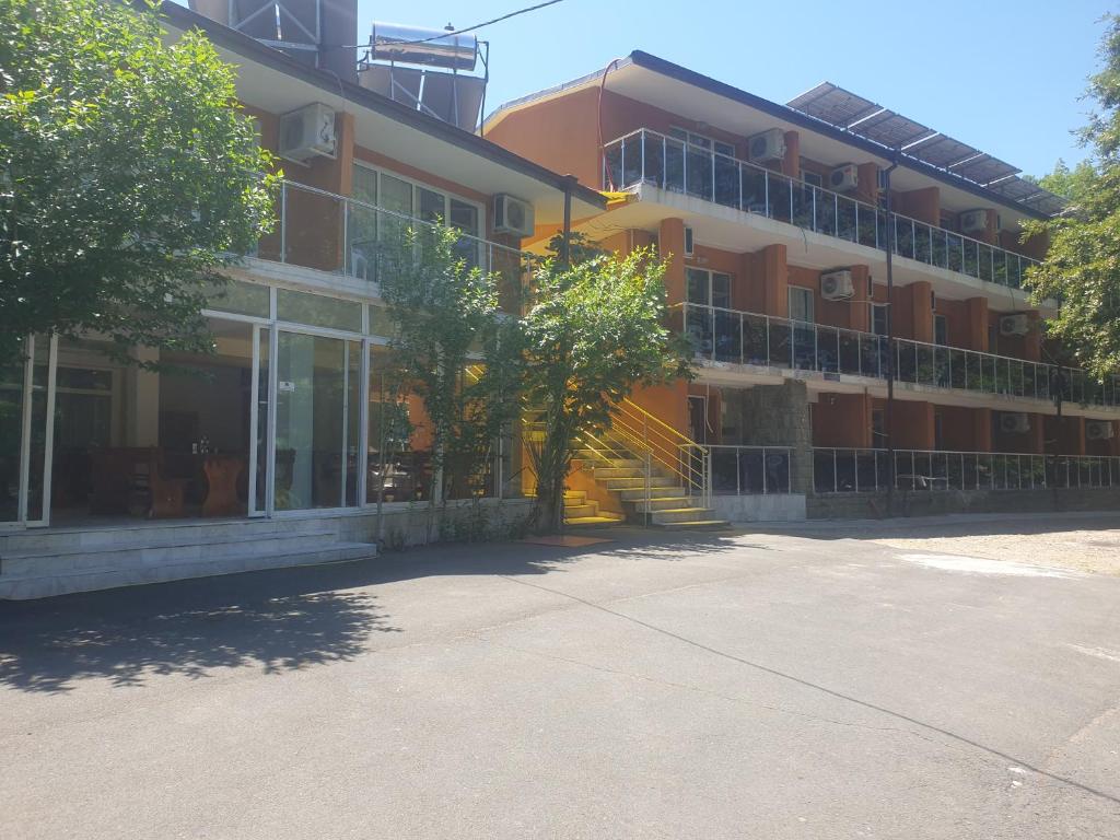 Budova, kde se hotel nachází