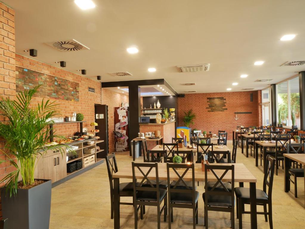 Restaurace v ubytování Camping Rožnov