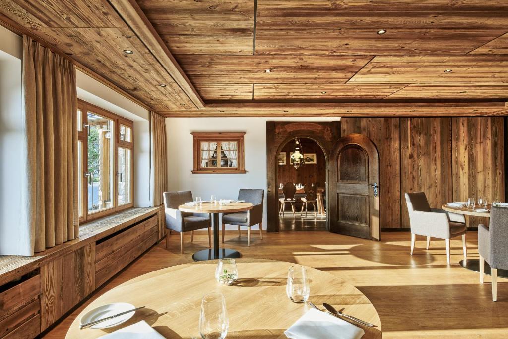 Posezení v ubytování ADLER HÄUSERN Gourmet & Spa Hotel