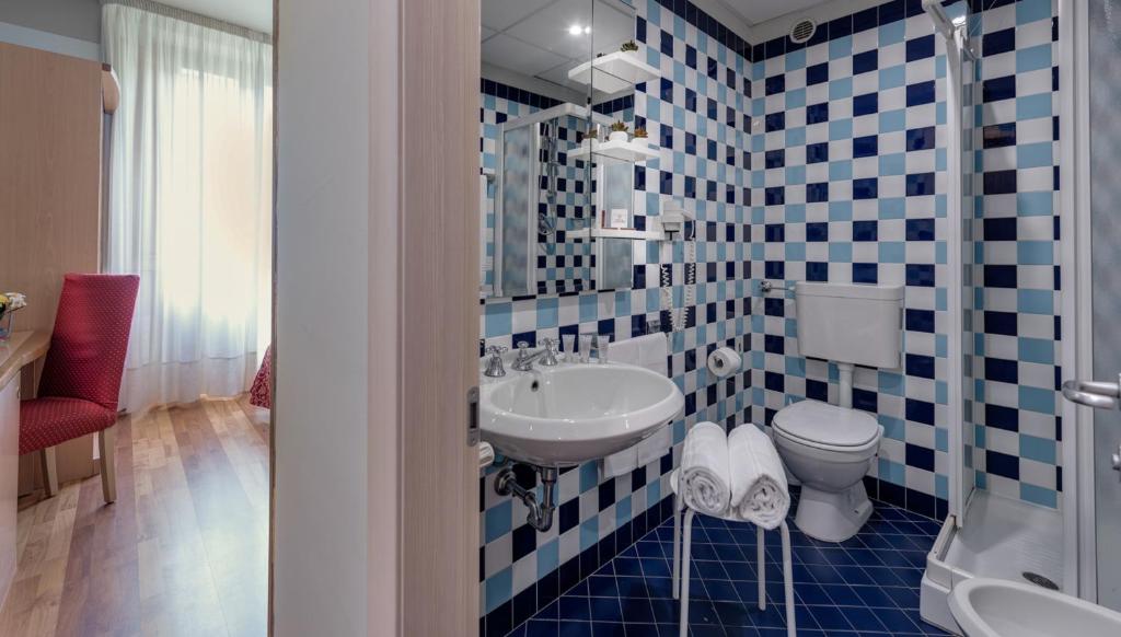 Hotel Boston - Basic Double Room