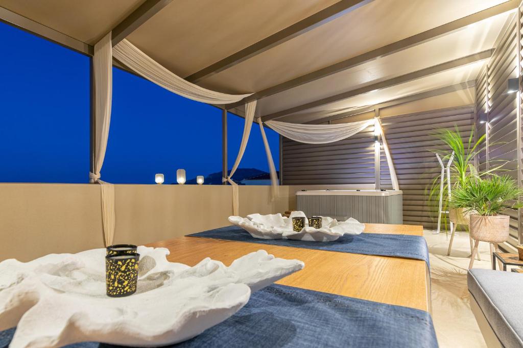 Balkón alebo terasa v ubytovaní Vedi Town Luxury Apartment