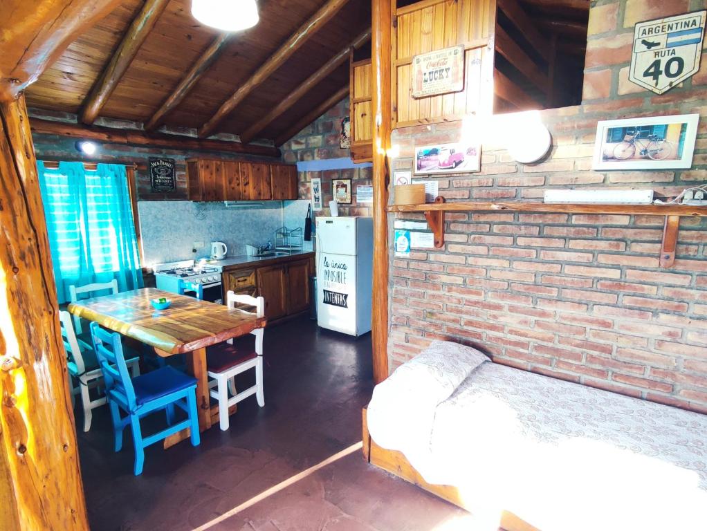 Kuchyň nebo kuchyňský kout v ubytování Cabañas Los Lúpulos