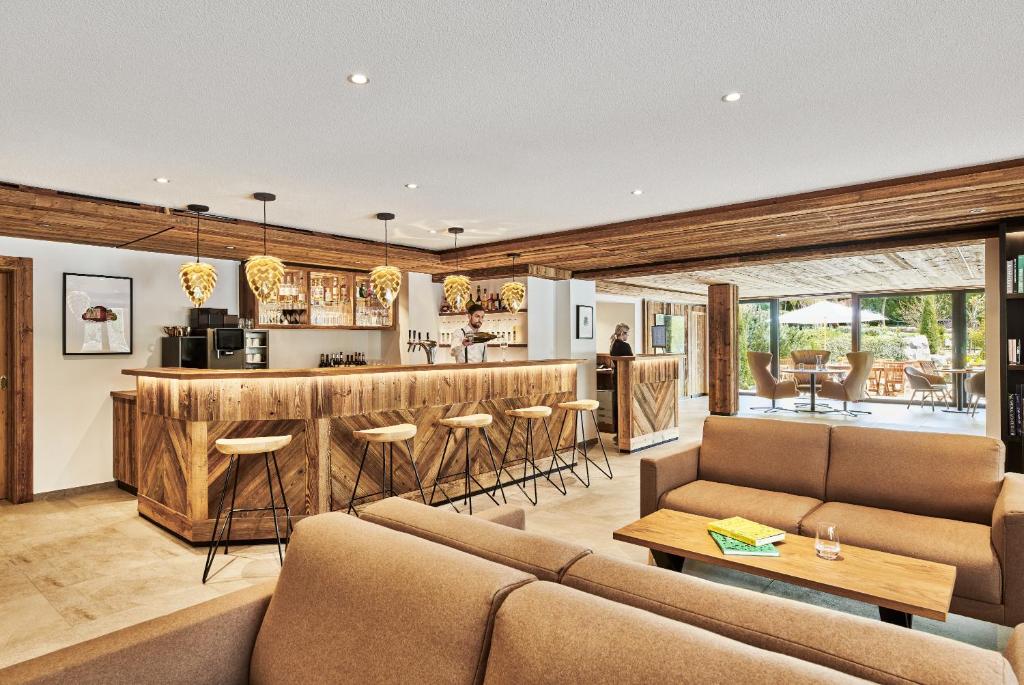 Posezení v ubytování ADLER HÄUSERN Gourmet & Spa Hotel