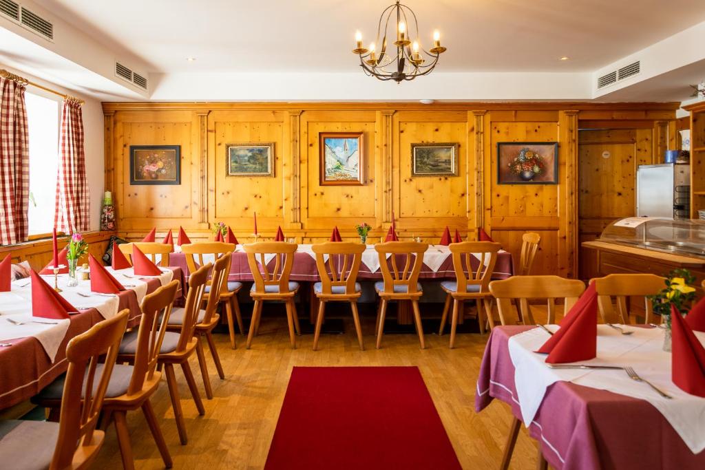Restaurace v ubytování Gasthof zur Post - Hauserwirt