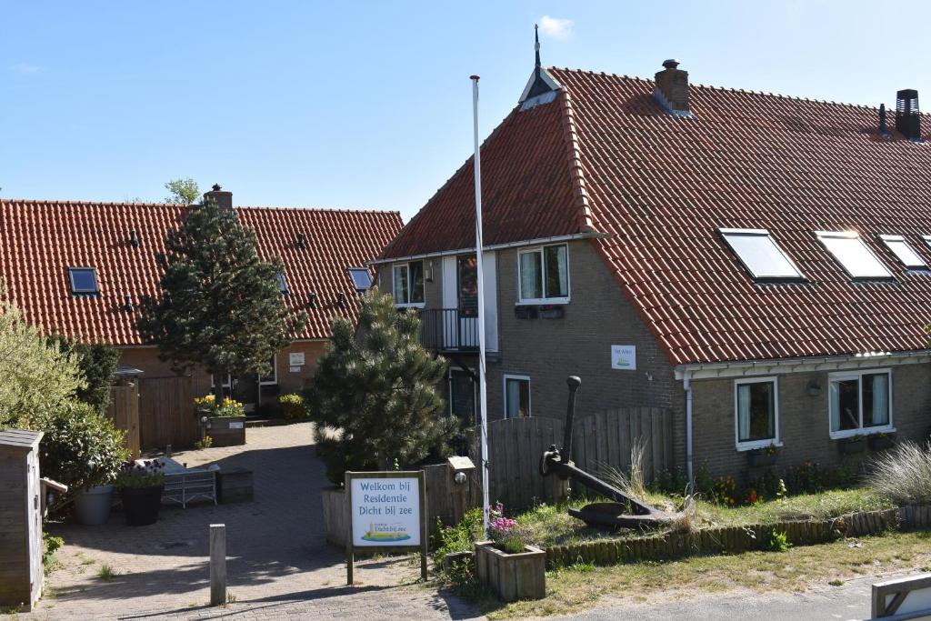 Gallery image of Hotel Dichtbijzee in Oosterend