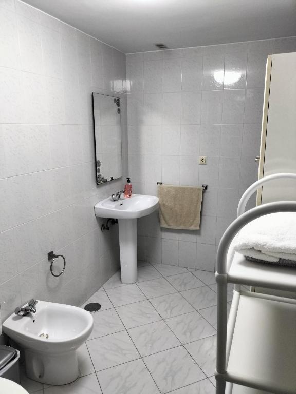 Łazienka w obiekcie Piso en Conil, 1º linea de playa con Wifi gratis