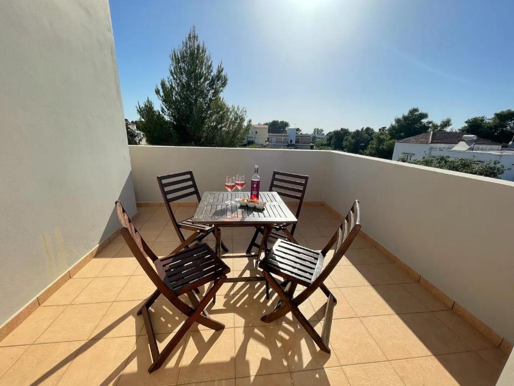Balkon lub taras w obiekcie Artdeco Luxury Suites