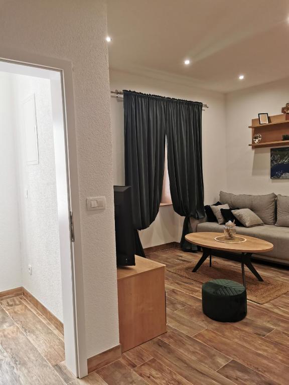 Posedenie v ubytovaní Apartmani Tripalo