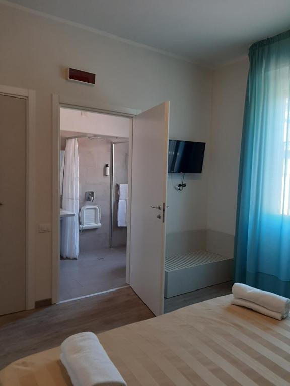 
Double Room - Disability Access
