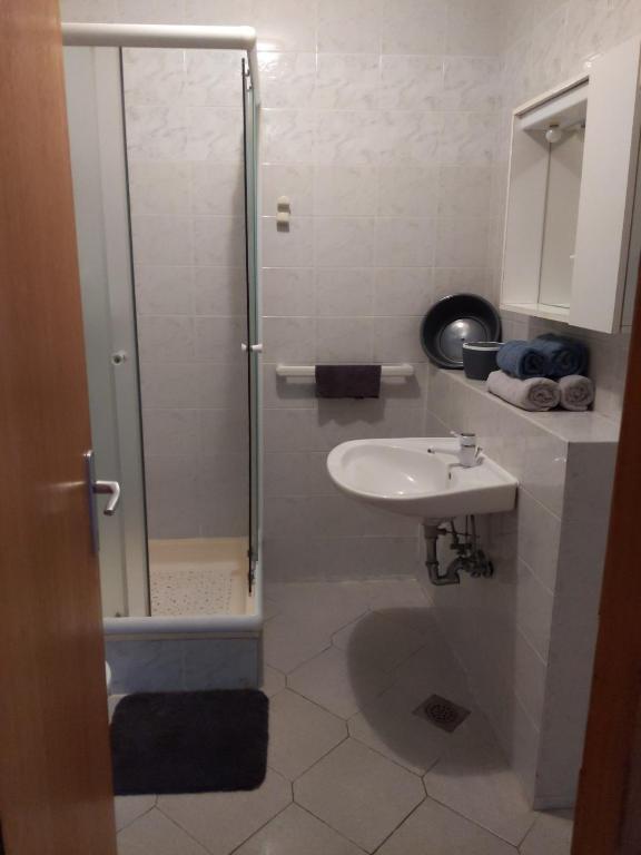 Koupelna v ubytování Apartment Fugosic