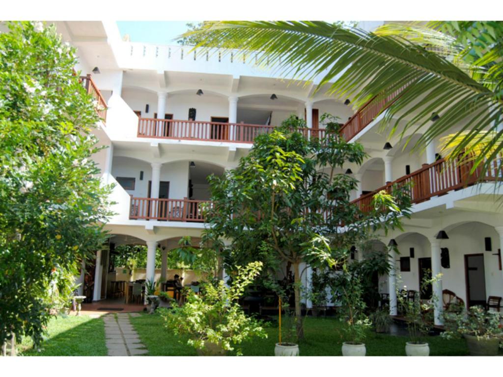 Zahrada ubytování Unawatuna Nor Lanka Hotel