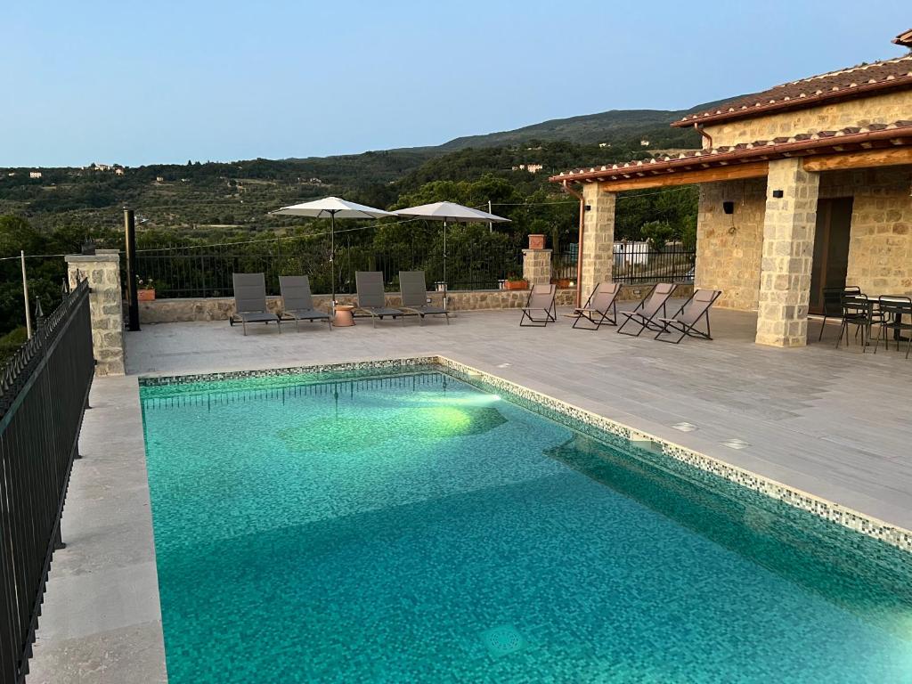 Bazén v ubytování Villa Podere Vista Verde nebo v jeho okolí
