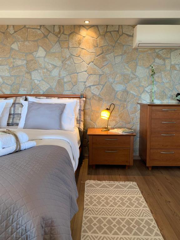 Fotografie z fotogalerie ubytování DoorMat# Wait 'N Sea, Jacuzzi, Luxury Stone House v destinaci Epanomi