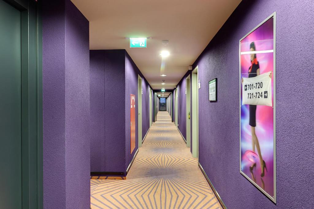 MEININGER Hotel Frankfurt Main / Airport - Resim 16