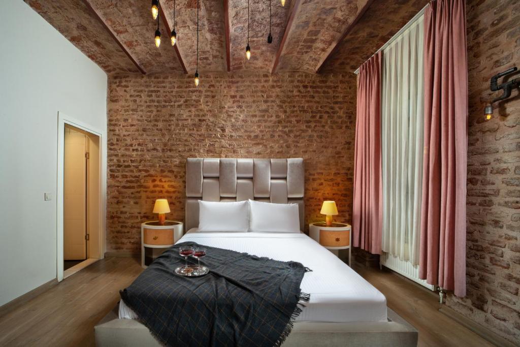 Nine Istanbul Hotel - Doble Habitación De Lujo Con Pared De Ladrillo
