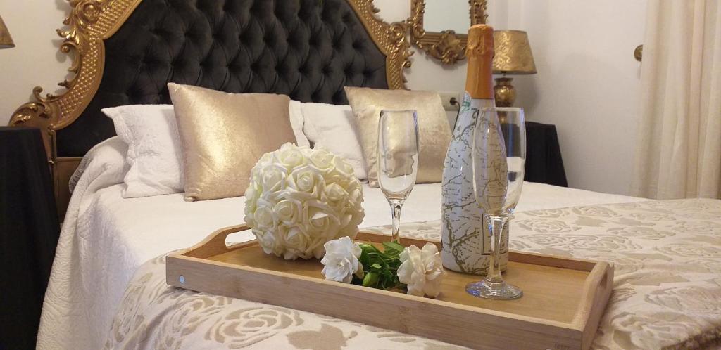 Posteľ alebo postele v izbe v ubytovaní Casa Victoria garden con Jacuzzi y piscina