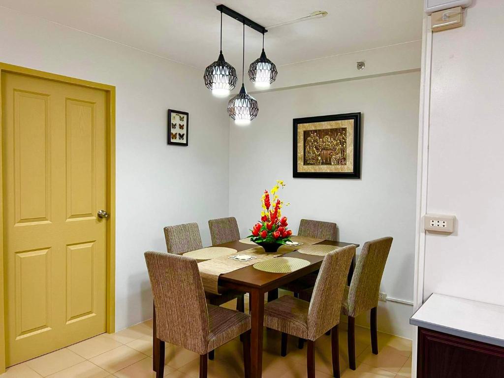 2 Bedroom Condo Unit - Housity