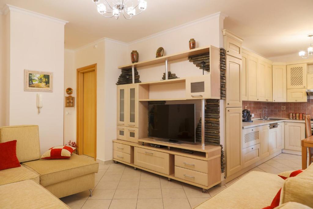Garden of Happiness'' Apartment - Image 5