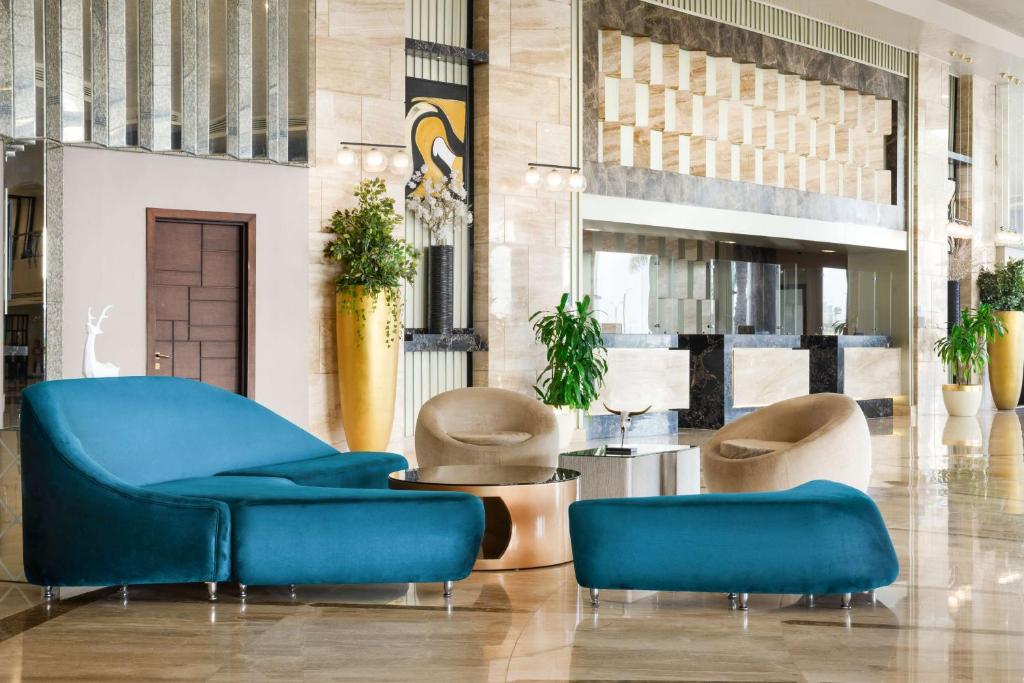 A seating area at Radisson Blu Hotel & Convention Center, Alexandria