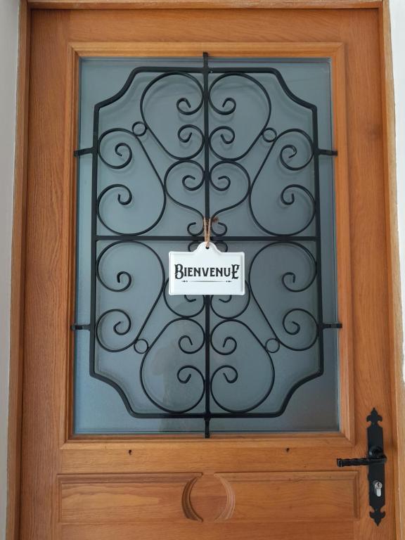 Joli gîte à Chéroy - Appartement Met één Slaapkamer