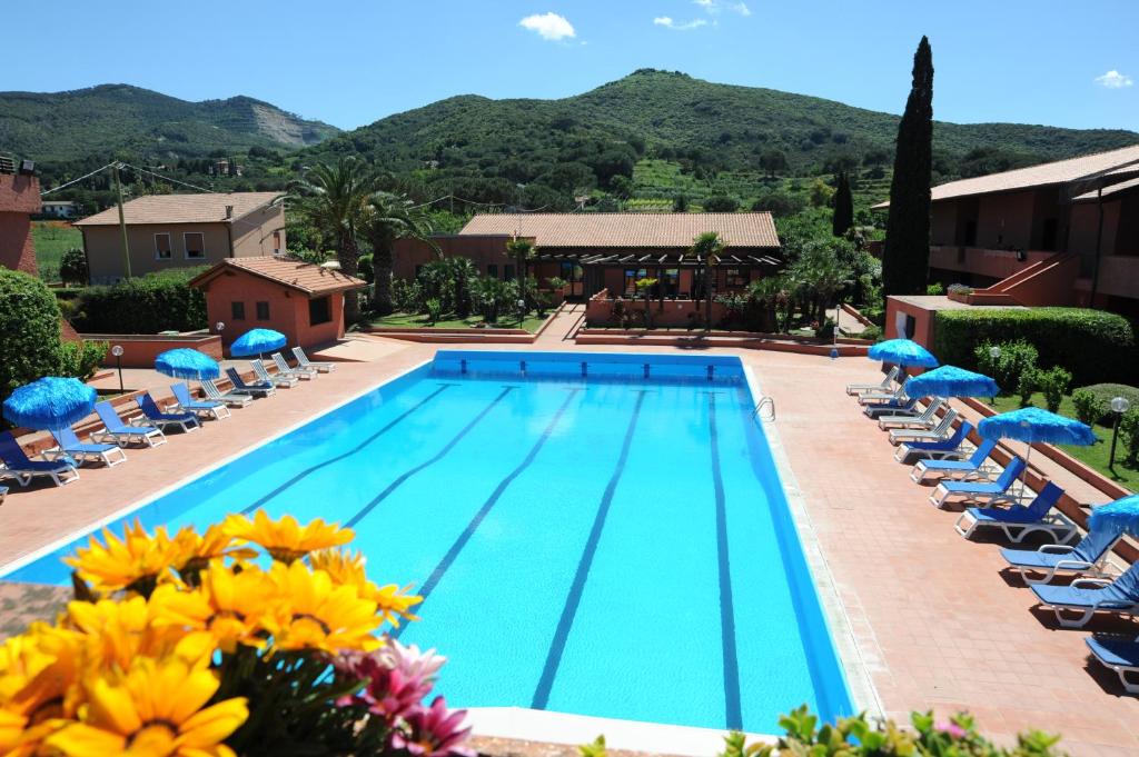 Bazén v ubytování Hotel Residence Villa San Giovanni nebo v jeho okolí
