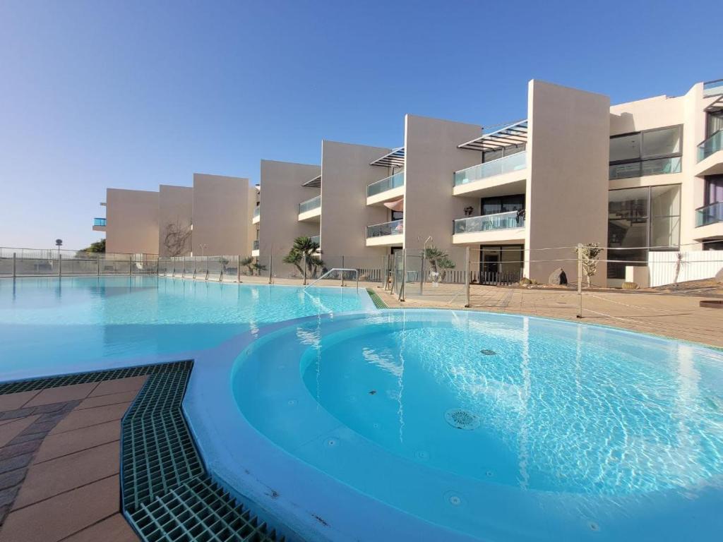 Cozy 1 Bedroom Apartment with Sea View - Apartamento De Un Dormitorio