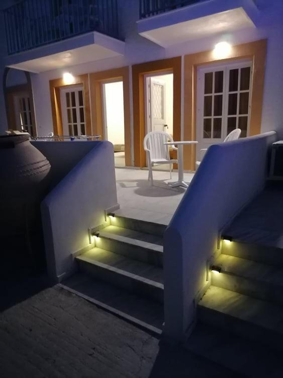 Katerina Apartments - Salle Familiale Avec Vue Sur Le Jardin
