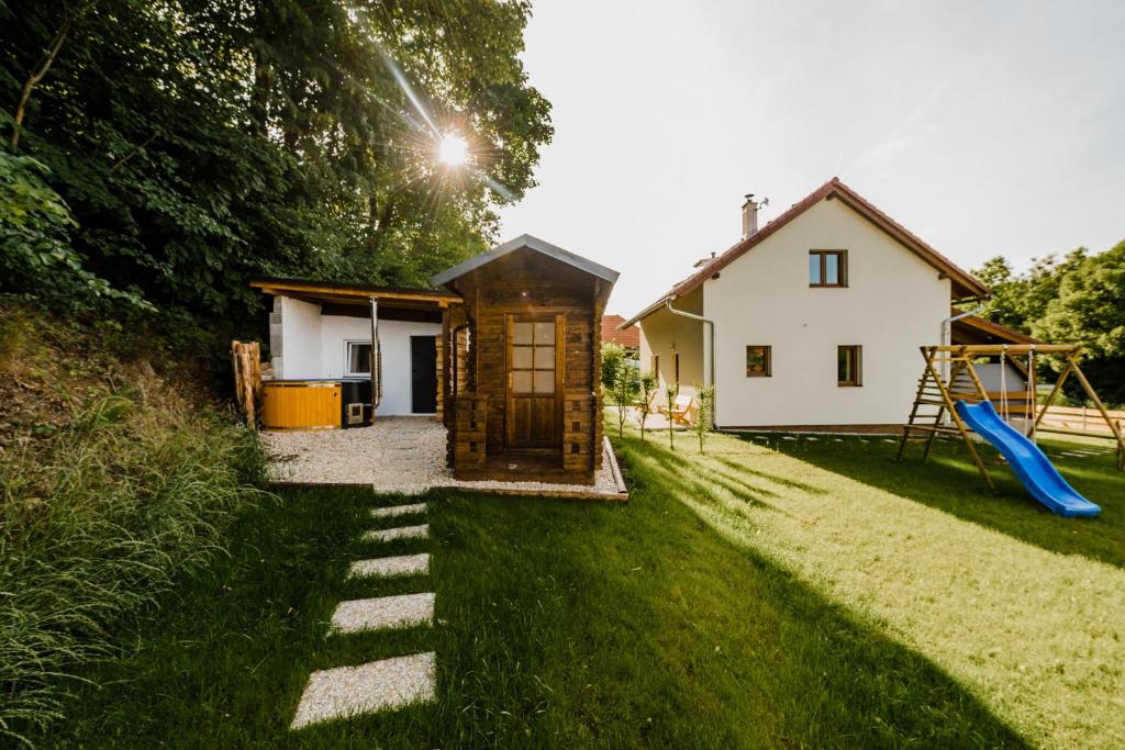 Herní místnost nebo prostor pro děti v ubytování Na Želivce chalupa Gabriela
