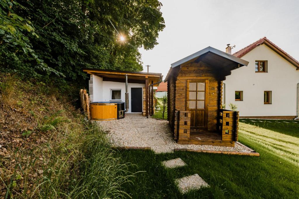 Budova, kde se prázdninový dům nachází