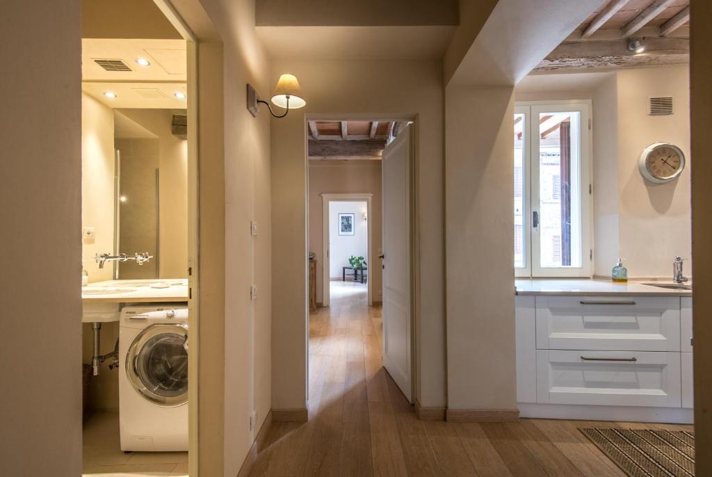 Koupelna v ubytování Radicondoli House