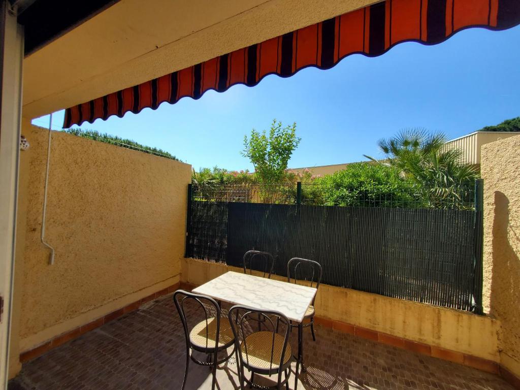 Fotografia z galérie ubytovania MAR Y SOL T2 en Duplex 34m2 Terrasse 2 Personnes v destinácii Fréjus