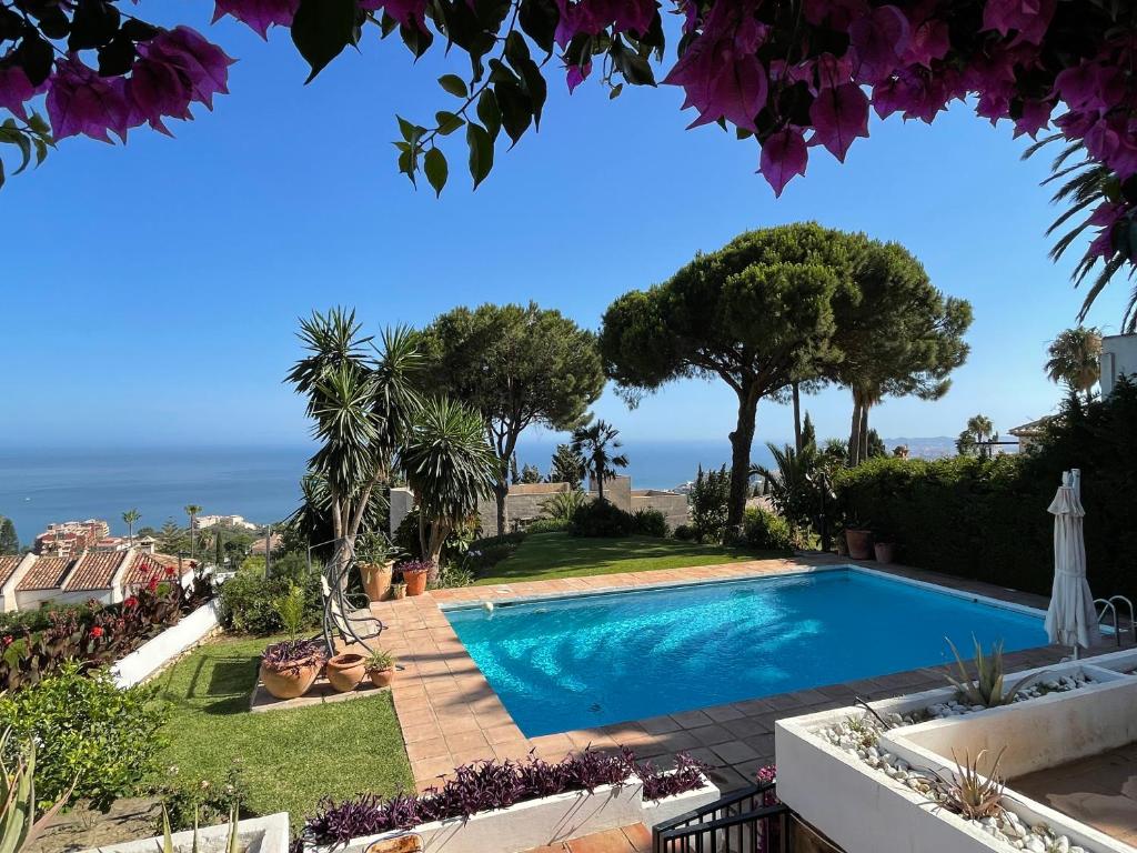 LA CAPELLANÍA POOL LUX VILLA BENALMADENA by Solrentspain ...