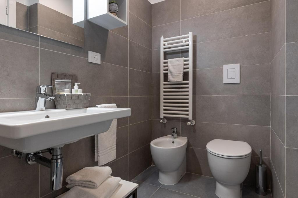 Kúpeľňa v ubytovaní Oneweek Gaeta Suites and Apartments
