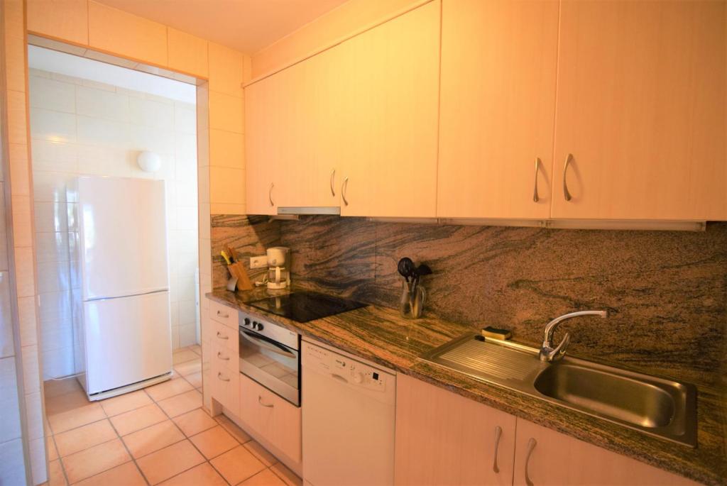 Kuchyňa alebo kuchynka v ubytovaní Apartamento con vistas canal ref 114