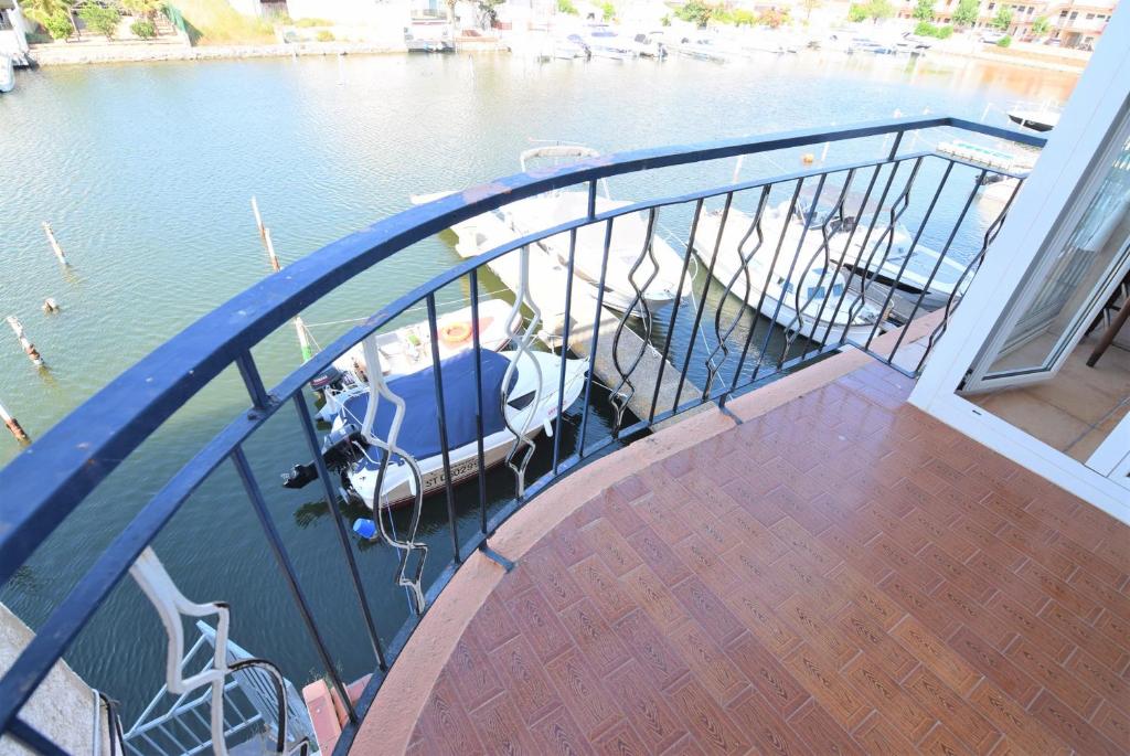 Balkón alebo terasa v ubytovaní Apartamento con vistas canal ref 114