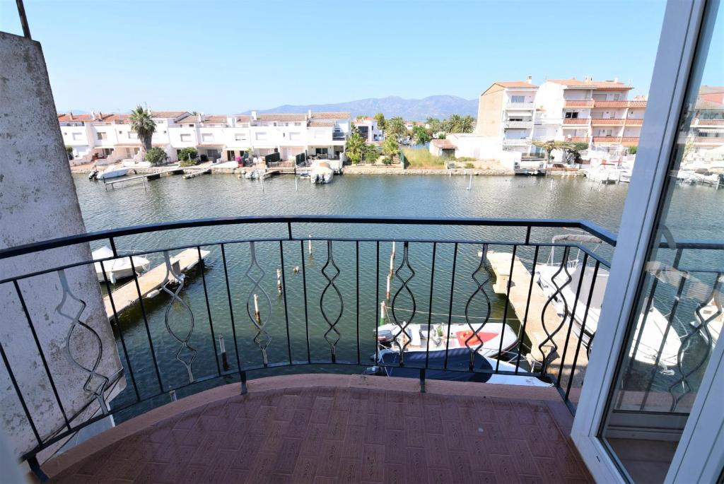 Balkón alebo terasa v ubytovaní Apartamento con vistas canal ref 114