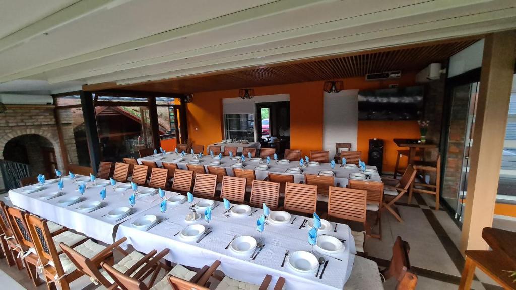 Restaurace v ubytování Ladanjska Kuca Maras