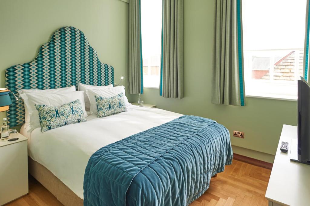 Postel nebo postele na pokoji v ubytování Hotel du Vin Exeter