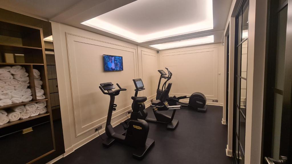 Fitness centrum a/nebo fitness zařízení v ubytování Hôtel Keppler