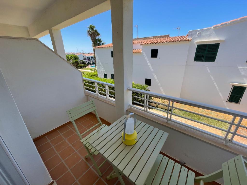 Apartamento con piscina y junto a la playa - MACARELLA., Cala ...