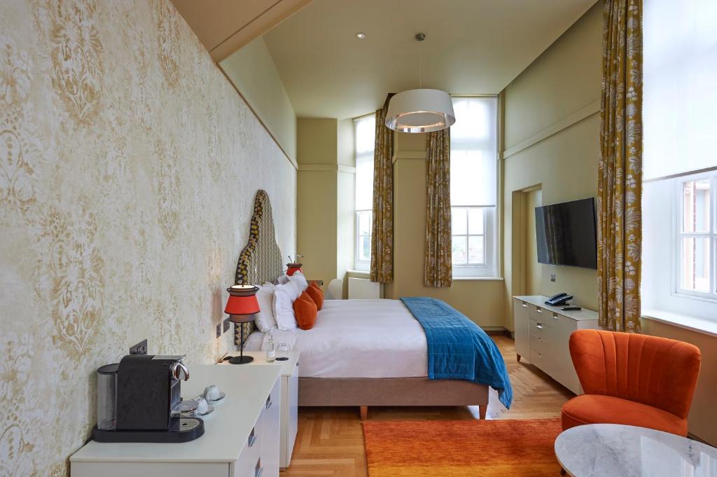 Postel nebo postele na pokoji v ubytování Hotel du Vin Exeter