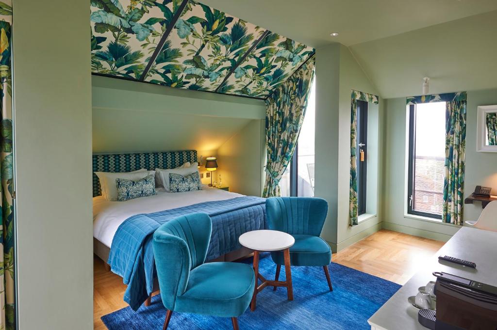 Postel nebo postele na pokoji v ubytování Hotel du Vin Exeter