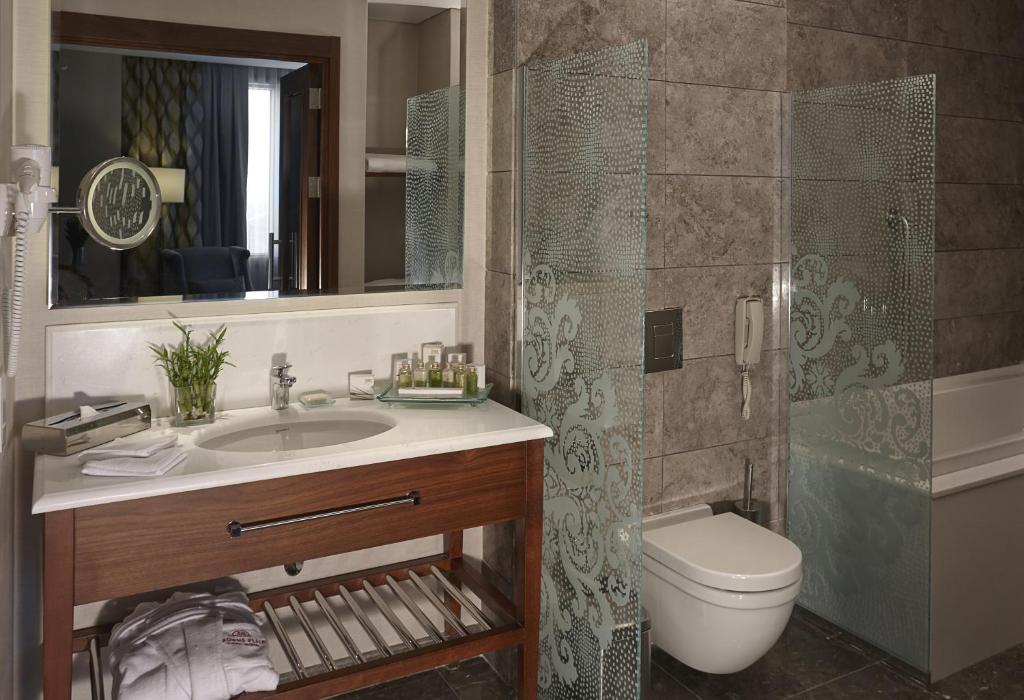 Crowne Plaza Istanbul Oryapark, an IHG Hotel