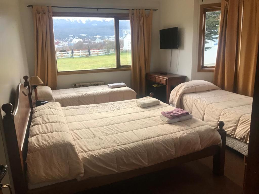 OIKOS - Triple Room
