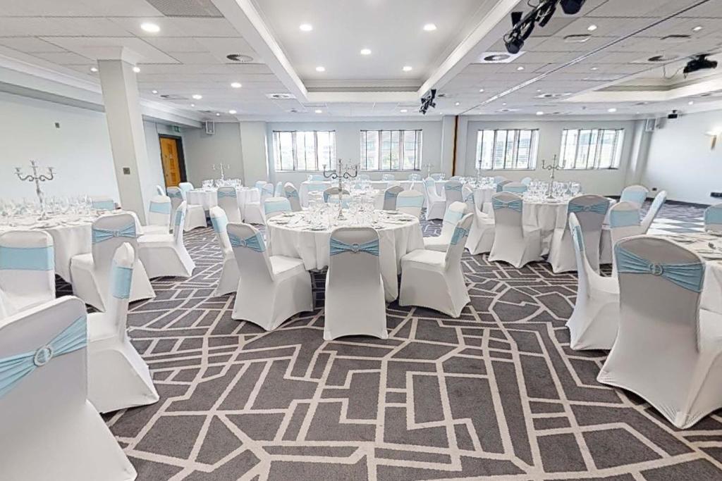 Village Hotel Bournemouth - Resim 42