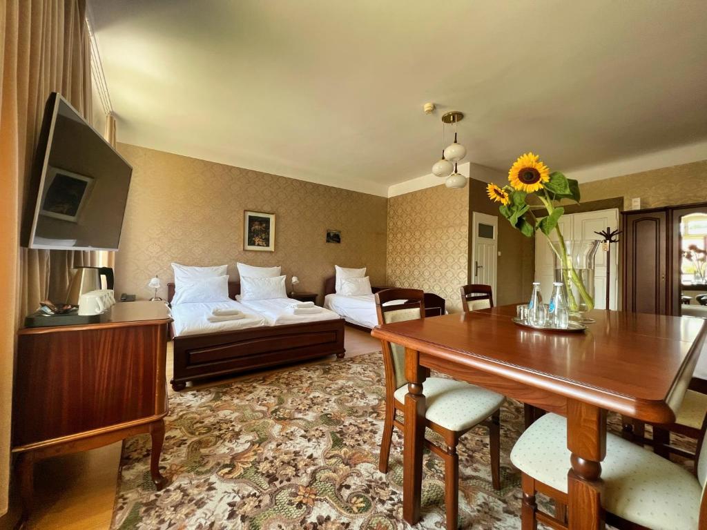 Pollera - Family Room With Private Bathroom
